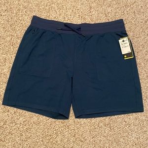 Zella Live-In Pocket Shorts